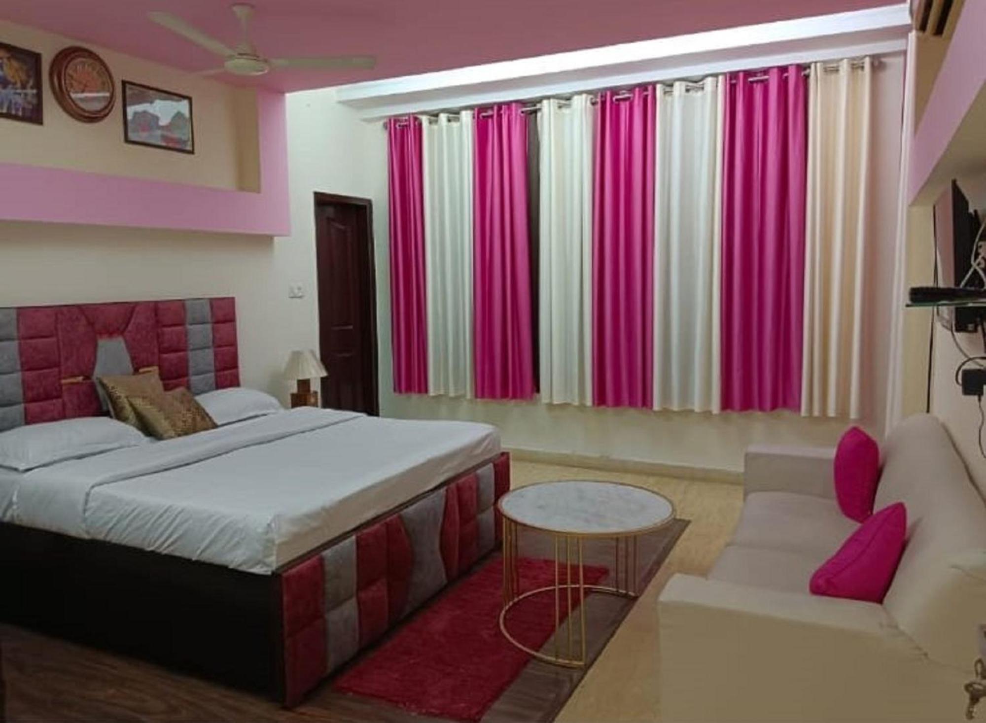 Star Inn Delhi Zewnętrze zdjęcie